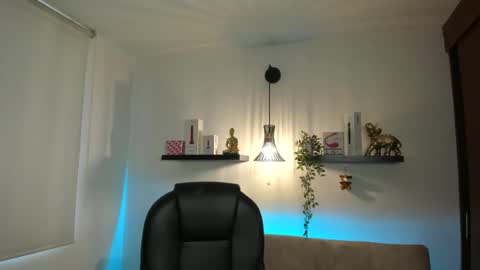 naomy online show from 05/31/26, 08:32