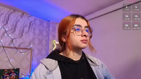 Naomy  online show from 12/17/25, 03:01