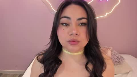 Naomy  online show from 04/19/26, 11:42