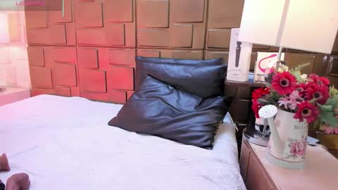 nao online show from 09/28/25, 01:27