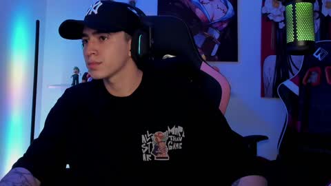 Snapshot of naranjo_seb chatting on 12/29/24, 05:21 sebastian online show from 12/29/24, 05:21