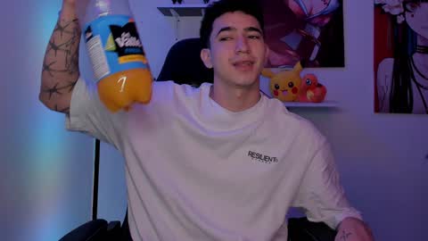 Snapshot of naranjo_seb chatting on 01/11/25, 08:43 sebastian online show from 01/11/25, 08:43