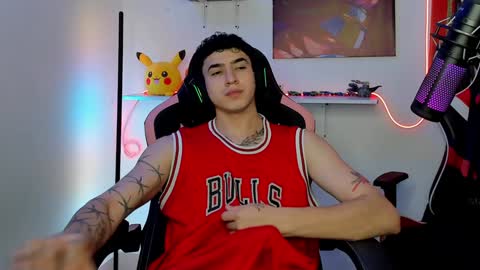 Snapshot of naranjo_seb chatting on 01/22/25, 08:18 sebastian online show from 01/22/25, 08:18