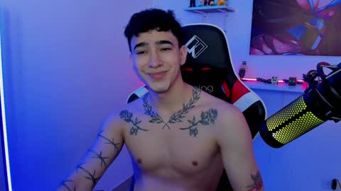 Snapshot of naranjo_seb chatting on 02/06/25, 04:10 sebastian online show from 02/06/25, 04:10