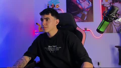 Snapshot of naranjo_seb chatting on 03/12/25, 03:13 sebastian online show from 03/12/25, 03:13