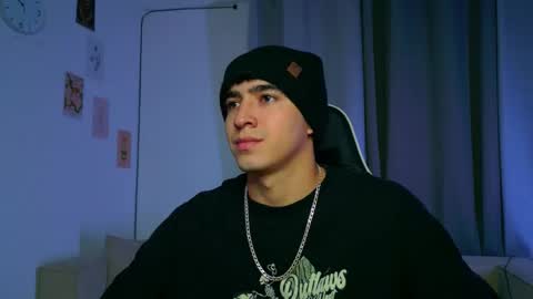 Snapshot of naranjo_seb chatting on 09/25/25, 04:49 sebastian online show from 09/25/25, 04:49