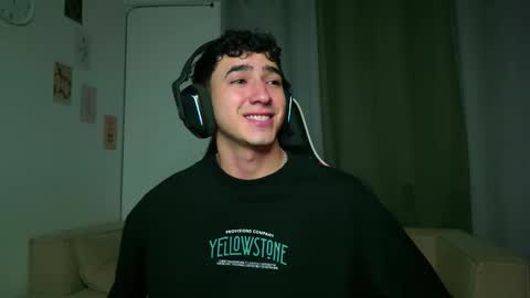 Snapshot of naranjo_seb chatting on 10/06/25, 06:11 sebastian online show from 10/06/25, 06:11