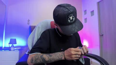 Nascary Fox online show from 04/19/26, 01:10