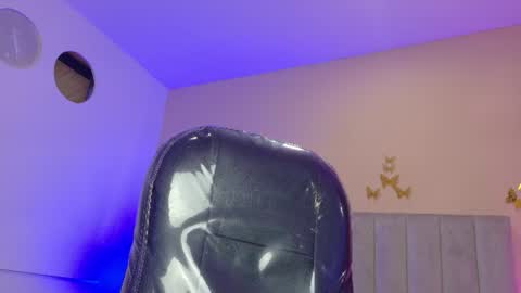 Snapshot of nascary_fox chatting on 06/16/26, 11:57 Nascary Fox online show from 06/16/26, 11:57