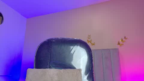 Snapshot of nascary_fox chatting on 06/17/26, 12:29 Nascary Fox online show from 06/17/26, 12:29