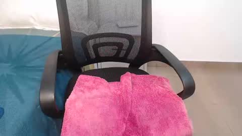 Mona online show from 03/05/25, 04:34