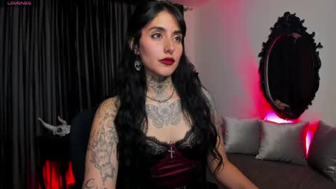 Snapshot of nasty_alice1 chatting on 05/12/26, 05:15 Goddess Alice online show from 05/12/26, 05:15