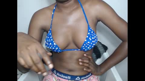 nasty_luna0 online show from 03/12/25, 04:30