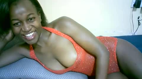 Snapshot of nastyafrika chatting on 09/30/25, 10:15 Marie online show from 09/30/25, 10:15