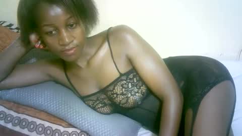 Snapshot of nastyafrika chatting on 10/11/25, 11:09 Marie online show from 10/11/25, 11:09