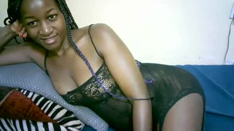 Snapshot of nastyafrika chatting on 10/16/25, 07:53 Marie online show from 10/16/25, 07:53