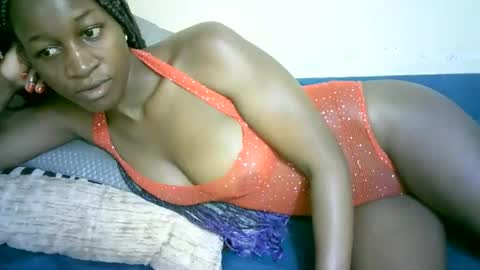 Snapshot of nastyafrika chatting on 10/20/25, 10:05 Marie online show from 10/20/25, 10:05