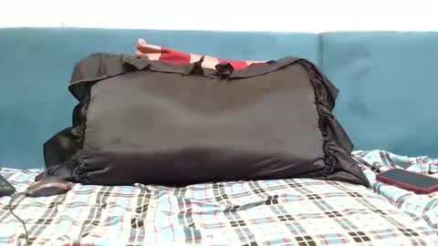 Bella online show from 03/25/26, 08:15