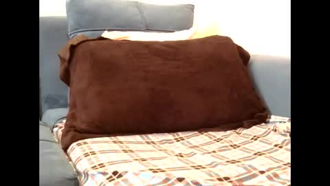 Bella online show from 04/07/26, 08:04