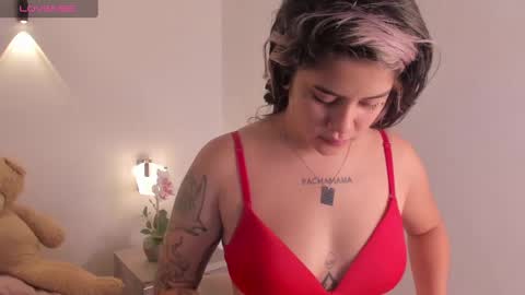 Snapshot of nataasha1 chatting on 02/11/25, 01:30 Natttttttttttttttt online show from 02/11/25, 01:30