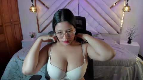 natachacole online show from 10/17/25, 11:57