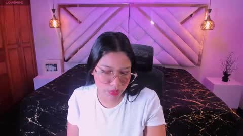 natachacole online show from 10/20/25, 11:10