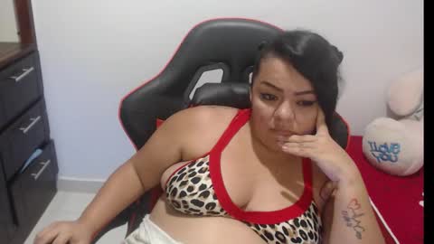 Nata Ramirez online show from 10/23/25, 04:12