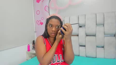 NATALI KIDMAN online show from 02/05/25, 12:27