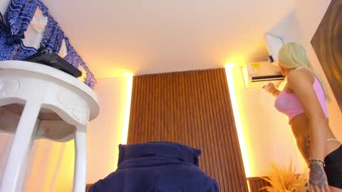 Snapshot of natali_sexbig chatting on 02/02/25, 04:59 natali online show from 02/02/25, 04:59