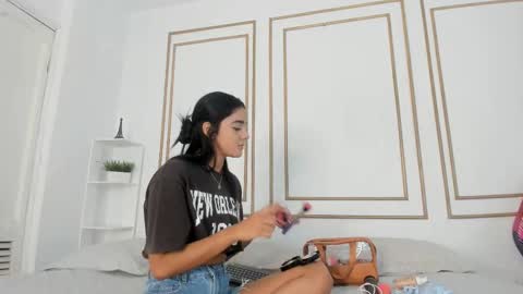 Naty  online show from 02/23/25, 12:37