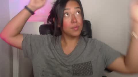 natalia online show from 06/01/26, 03:30