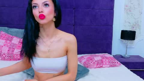 nataliacroft online show from 04/15/26, 02:46