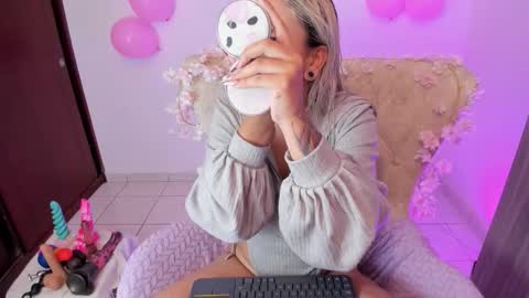 Snapshot of nataliahenao_69 chatting on 09/26/25, 02:32 Nataliua Henao online show from 09/26/25, 02:32
