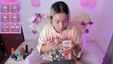 Nataliua Henao online show from 10/24/25, 02:24