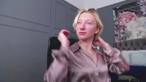 Natalie online show from 01/28/25, 10:02