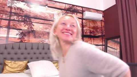 Natalie online show from 10/13/25, 11:32