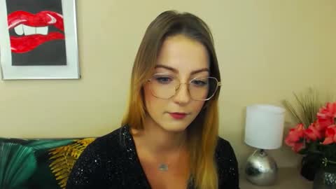 Snapshot of natalie_live chatting on 02/05/25, 07:29 NatalieSexy online show from 02/05/25, 07:29