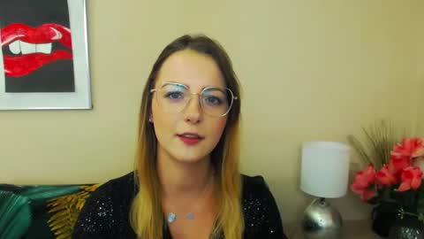 Snapshot of natalie_live chatting on 02/05/25, 11:34 NatalieSexy online show from 02/05/25, 11:34