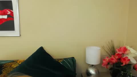 Snapshot of natalie_live chatting on 02/10/25, 07:15 NatalieSexy online show from 02/10/25, 07:15