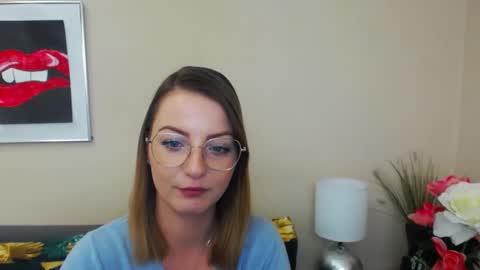 Snapshot of natalie_live chatting on 02/21/25, 11:33 NatalieSexy online show from 02/21/25, 11:33