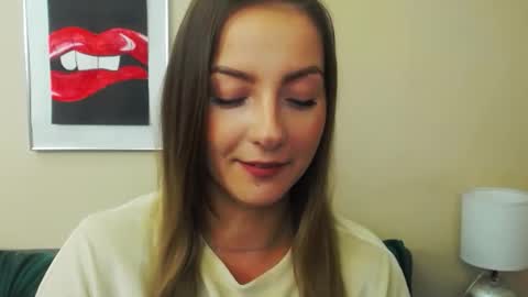 Snapshot of natalie_live chatting on 11/18/25, 07:13 NatalieSexy online show from 11/18/25, 07:13