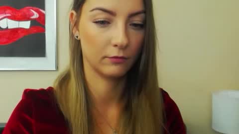 Snapshot of natalie_live chatting on 11/21/25, 07:18 NatalieSexy online show from 11/21/25, 07:18