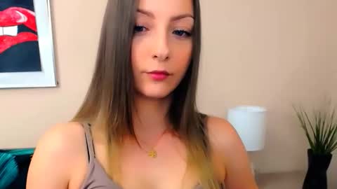 Snapshot of natalie_live chatting on 04/29/26, 06:39 NatalieSexy online show from 04/29/26, 06:39