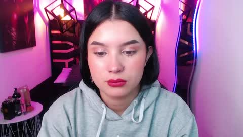 natalie  online show from 04/30/26, 08:15