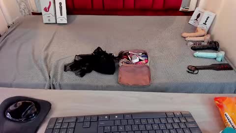 N A T A L I A online show from 12/03/24, 07:00