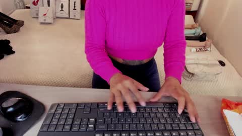 N A T A L I A online show from 01/10/25, 12:15