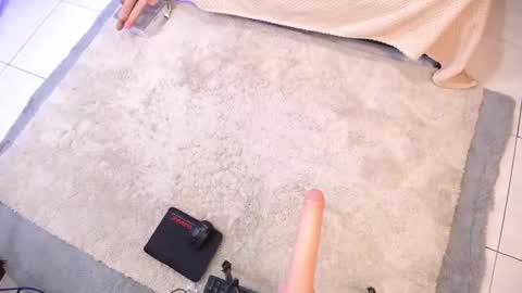 Natalie online show from 01/10/25, 04:33