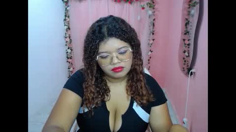 Snapshot of natalie_tits1 chatting on 09/30/25, 05:29 natalie_tits1 online show from 09/30/25, 05:29