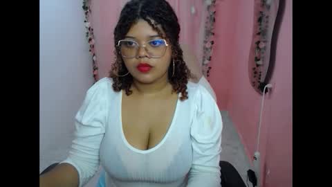 Snapshot of natalie_tits1 chatting on 10/04/25, 03:43 natalie_tits1 online show from 10/04/25, 03:43