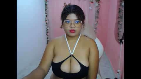 Snapshot of natalie_tits1 chatting on 10/08/25, 04:48 natalie_tits1 online show from 10/08/25, 04:48
